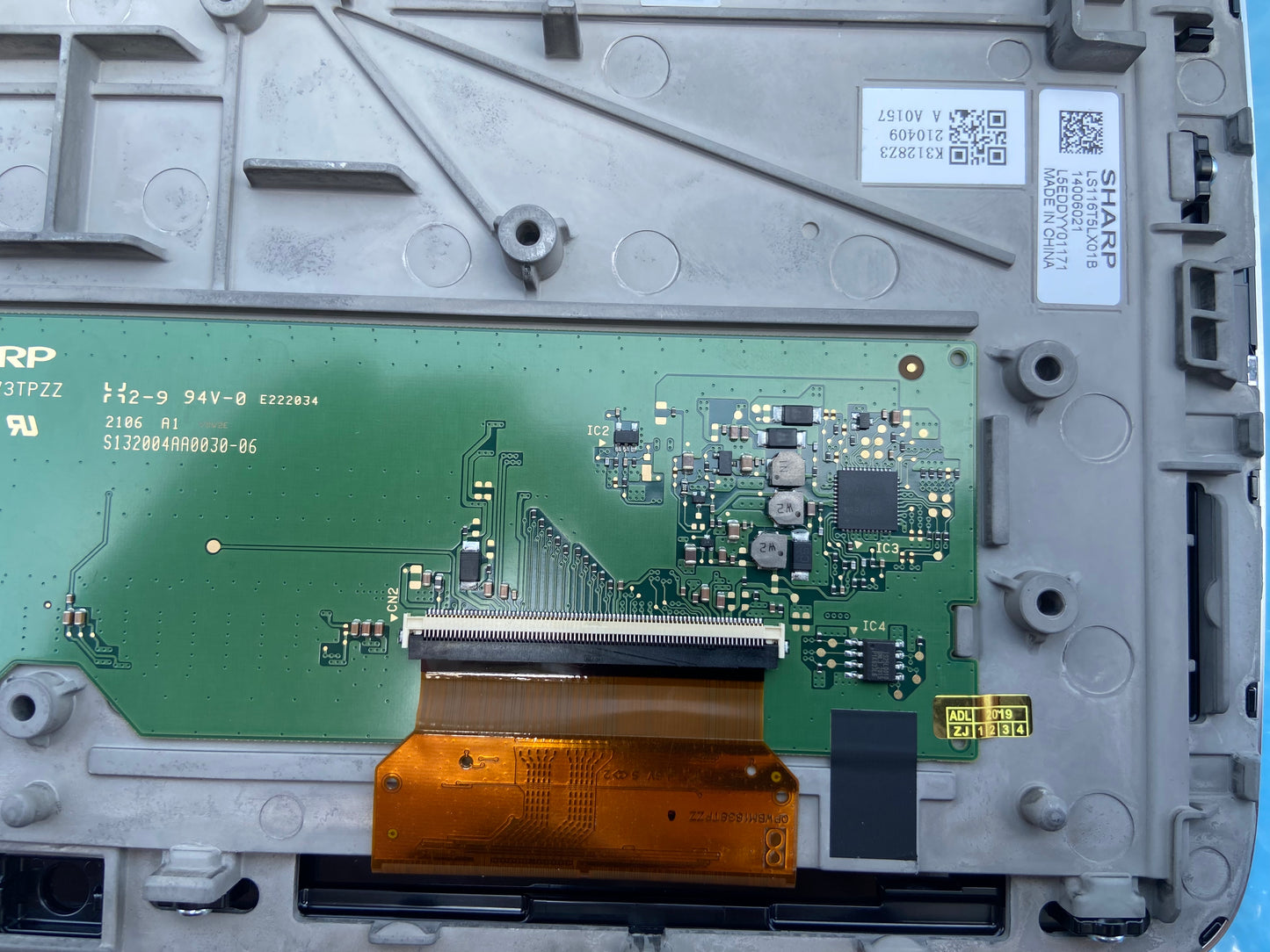 W223 Rear Entertainment Display
